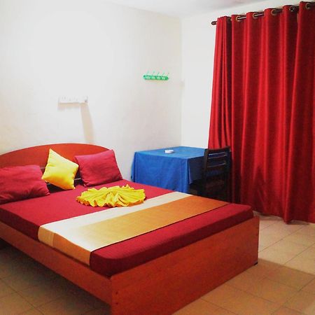 Oasis Skybeach Hostel - 尼甘布 外观 照片