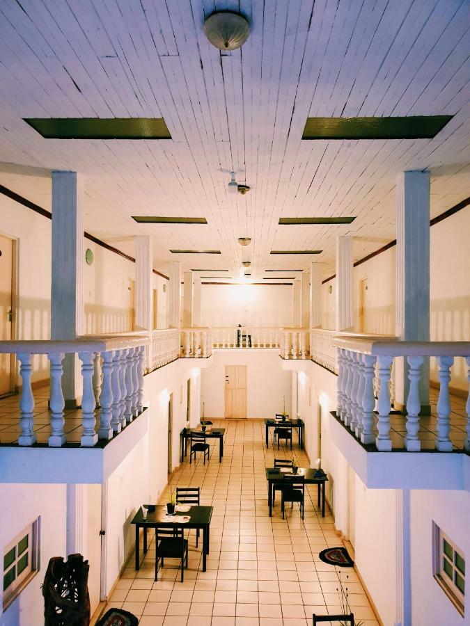 Oasis Skybeach Hostel - 尼甘布 外观 照片