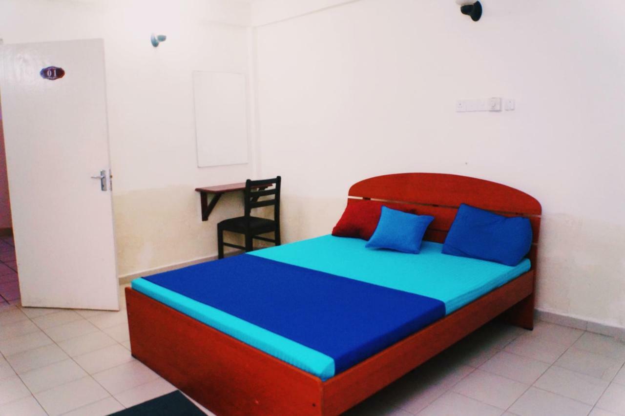 Oasis Skybeach Hostel - 尼甘布 外观 照片