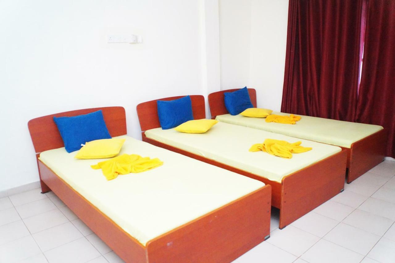 Oasis Skybeach Hostel - 尼甘布 外观 照片