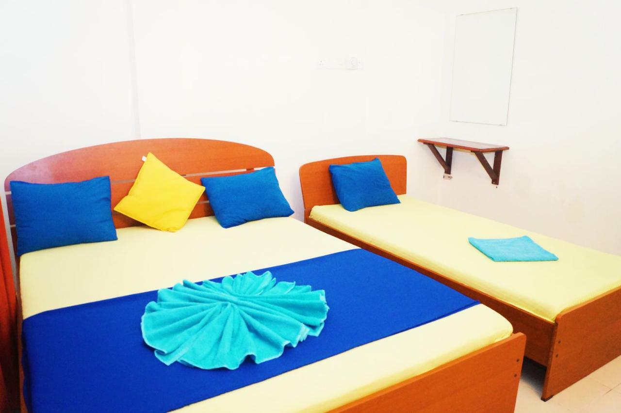Oasis Skybeach Hostel - 尼甘布 外观 照片