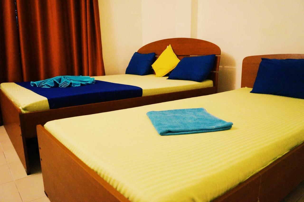 Oasis Skybeach Hostel - 尼甘布 外观 照片
